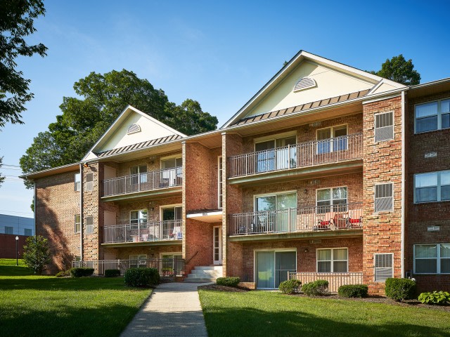 Cavalier Court Image 19