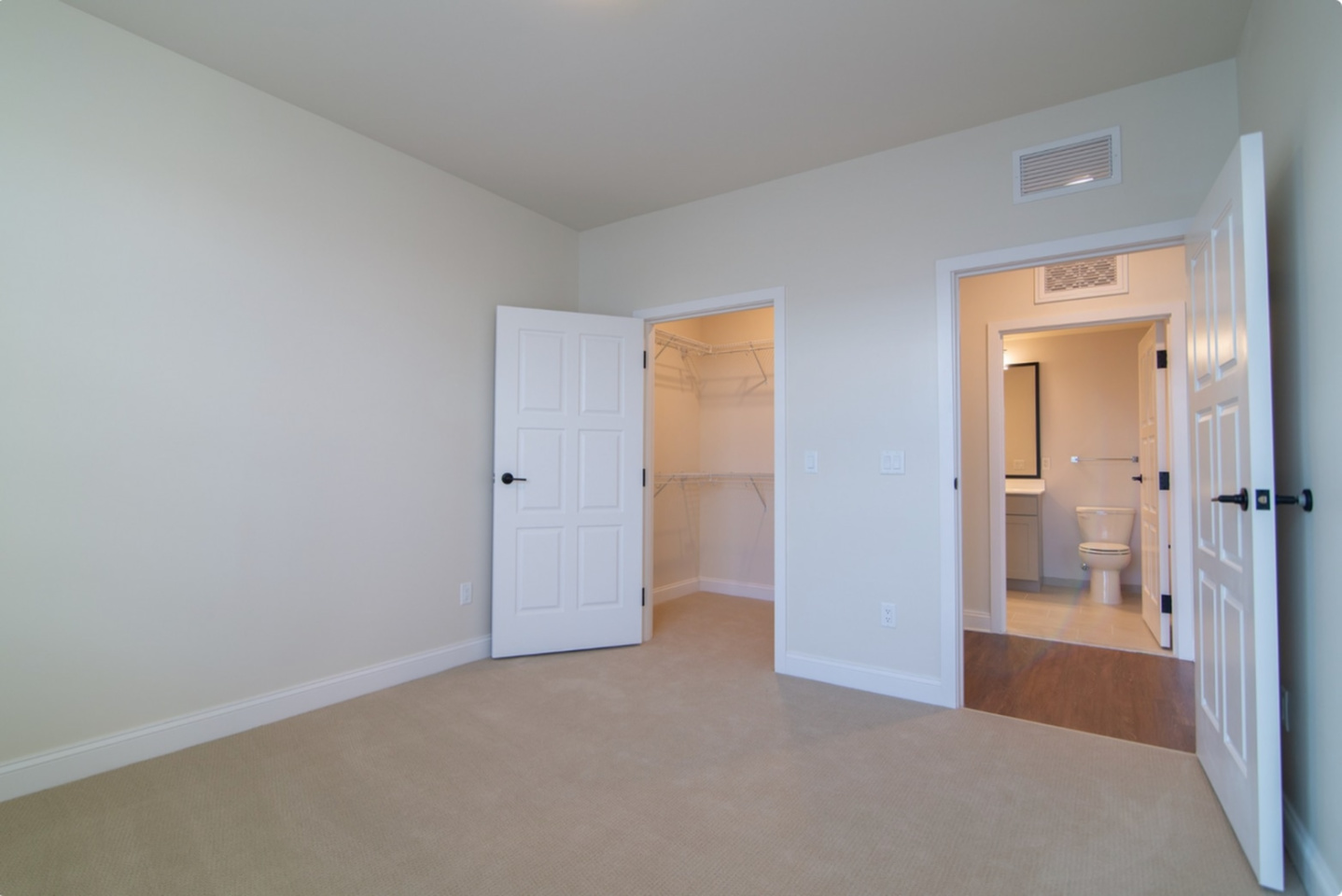 Woodmont Commons Apartments Image 3