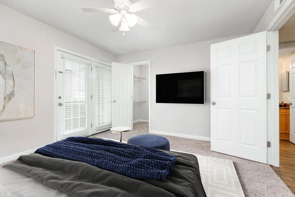Affordable Housing - Central on the Green Apartment Homes Image 16