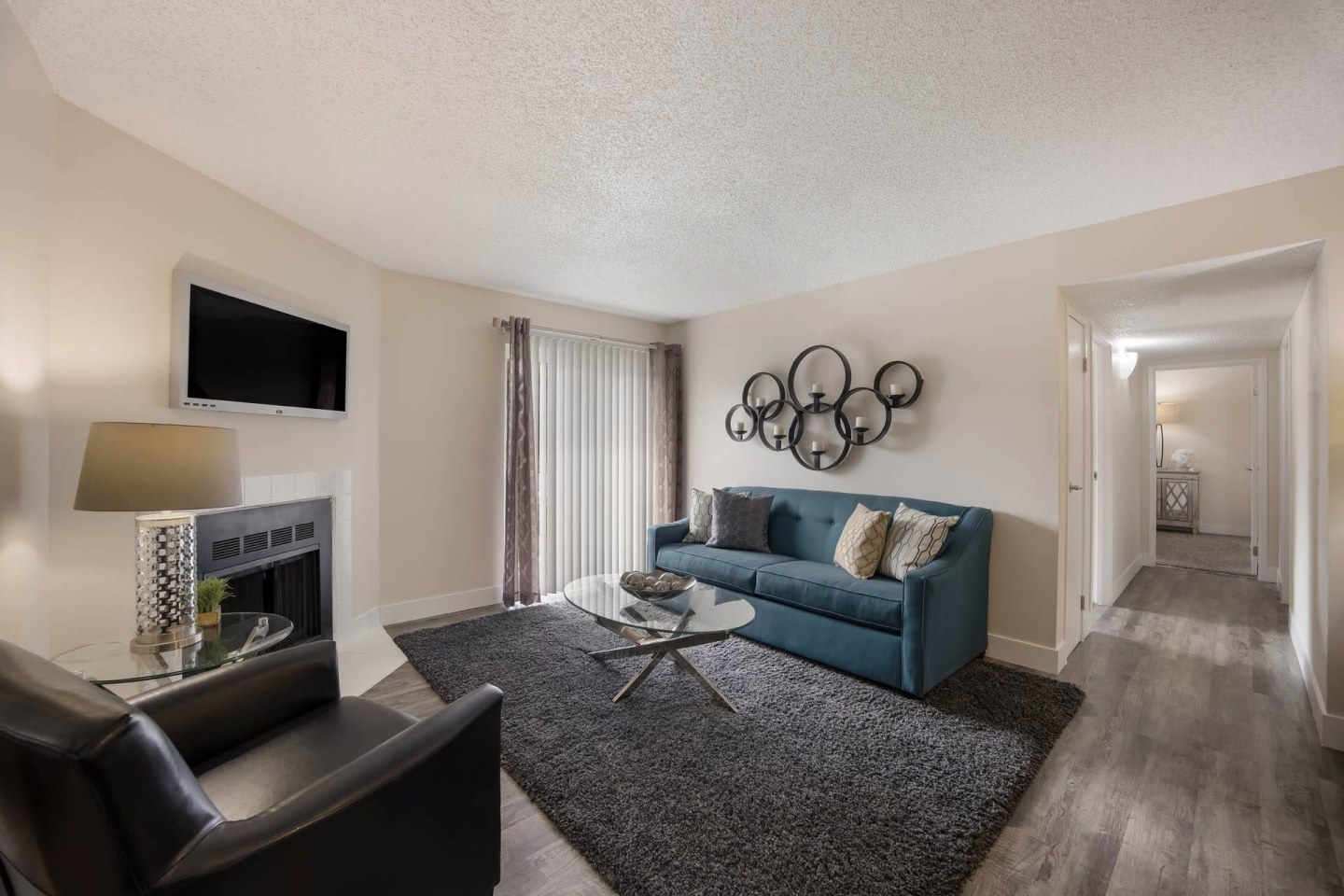 Woodland Hills Apartments Image 1
