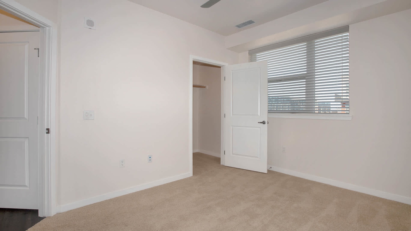 Radius Uptown Apartments Image 19