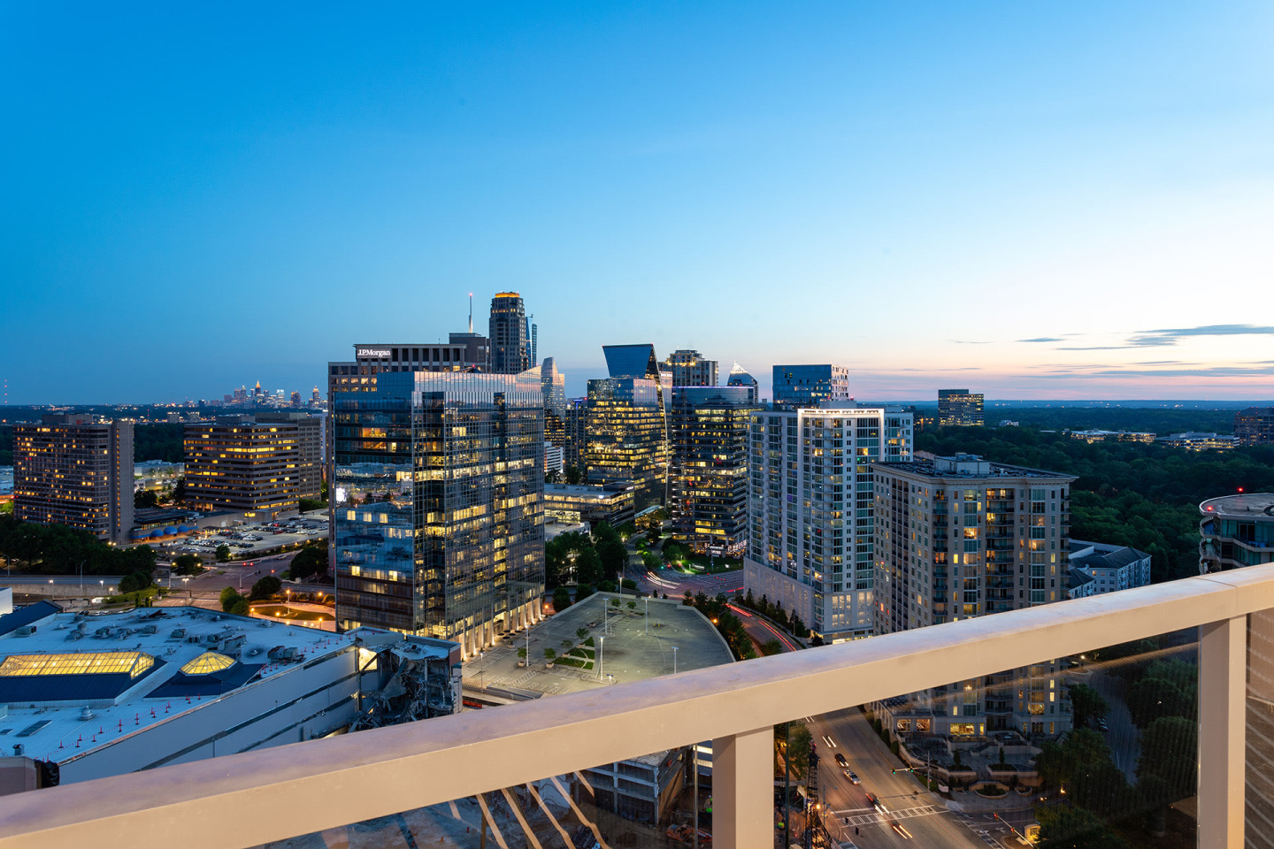 The Huntley Luxury Apartments Image 66
