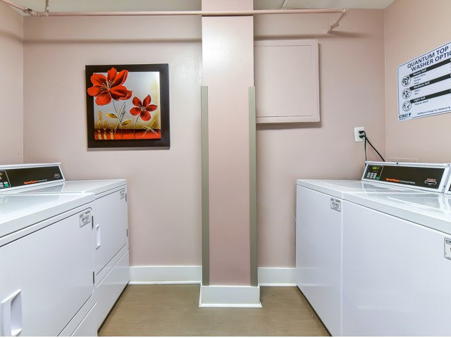 Hampshire Tower Apartments - Affordable Housing Image 17