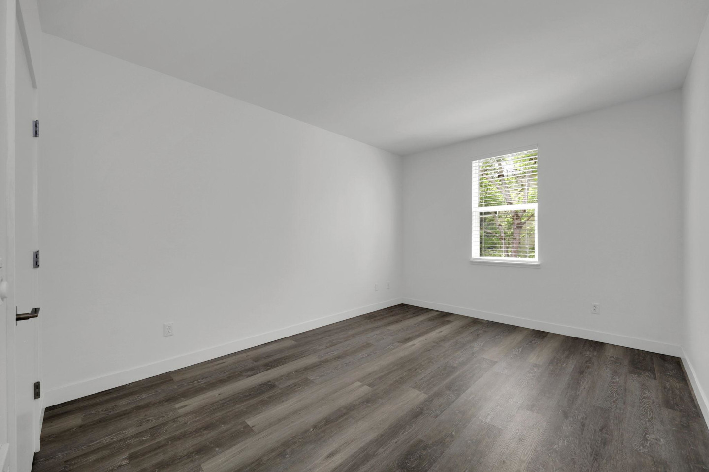 Broadway Place Image 34
