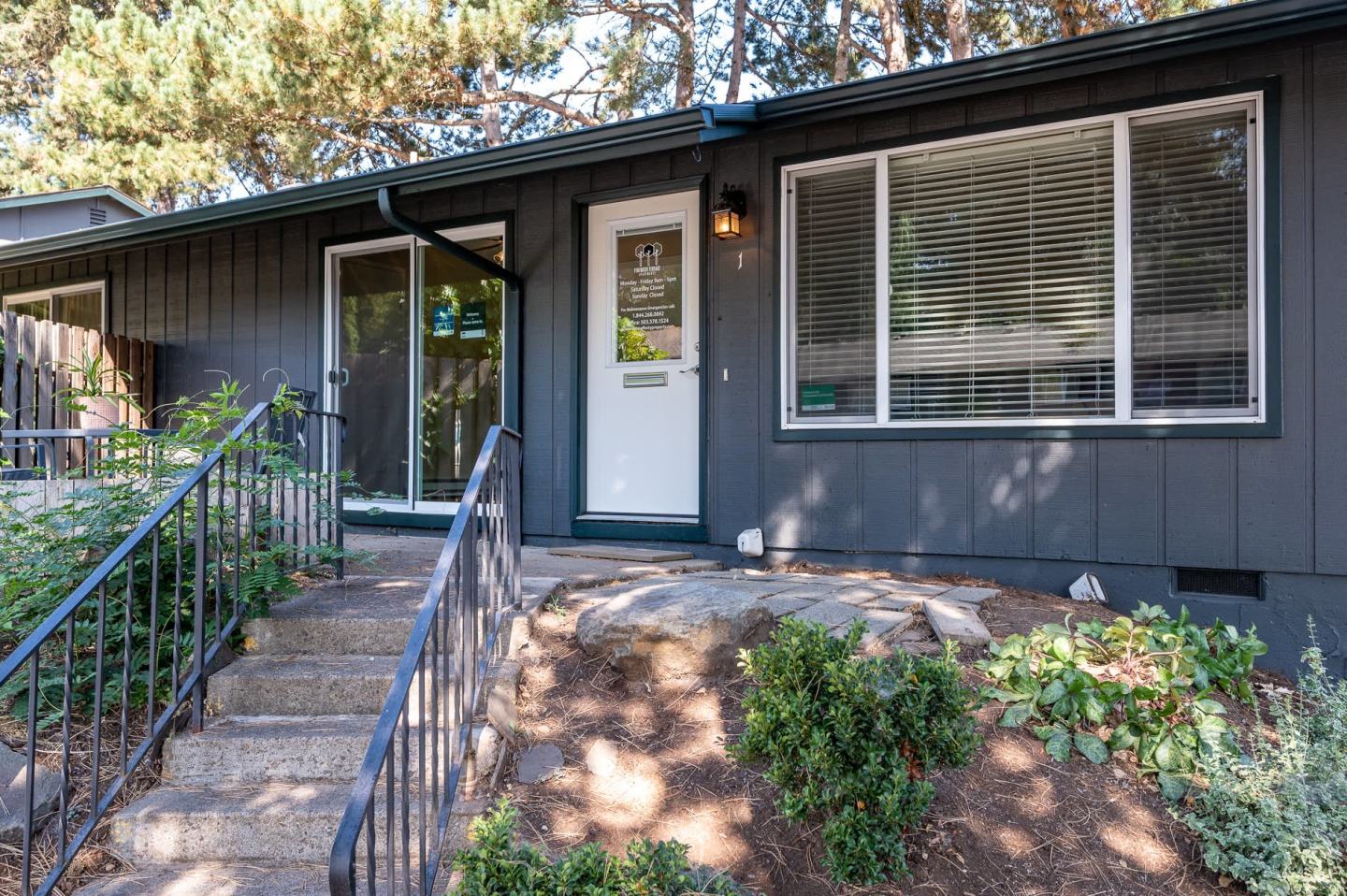 Pinewood Terrace Image 19