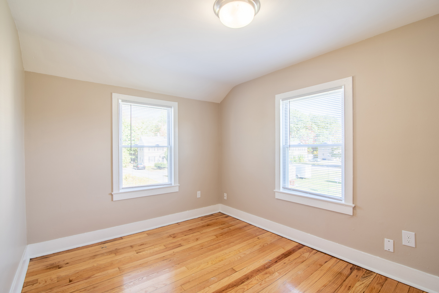 Redbank Village Image 25