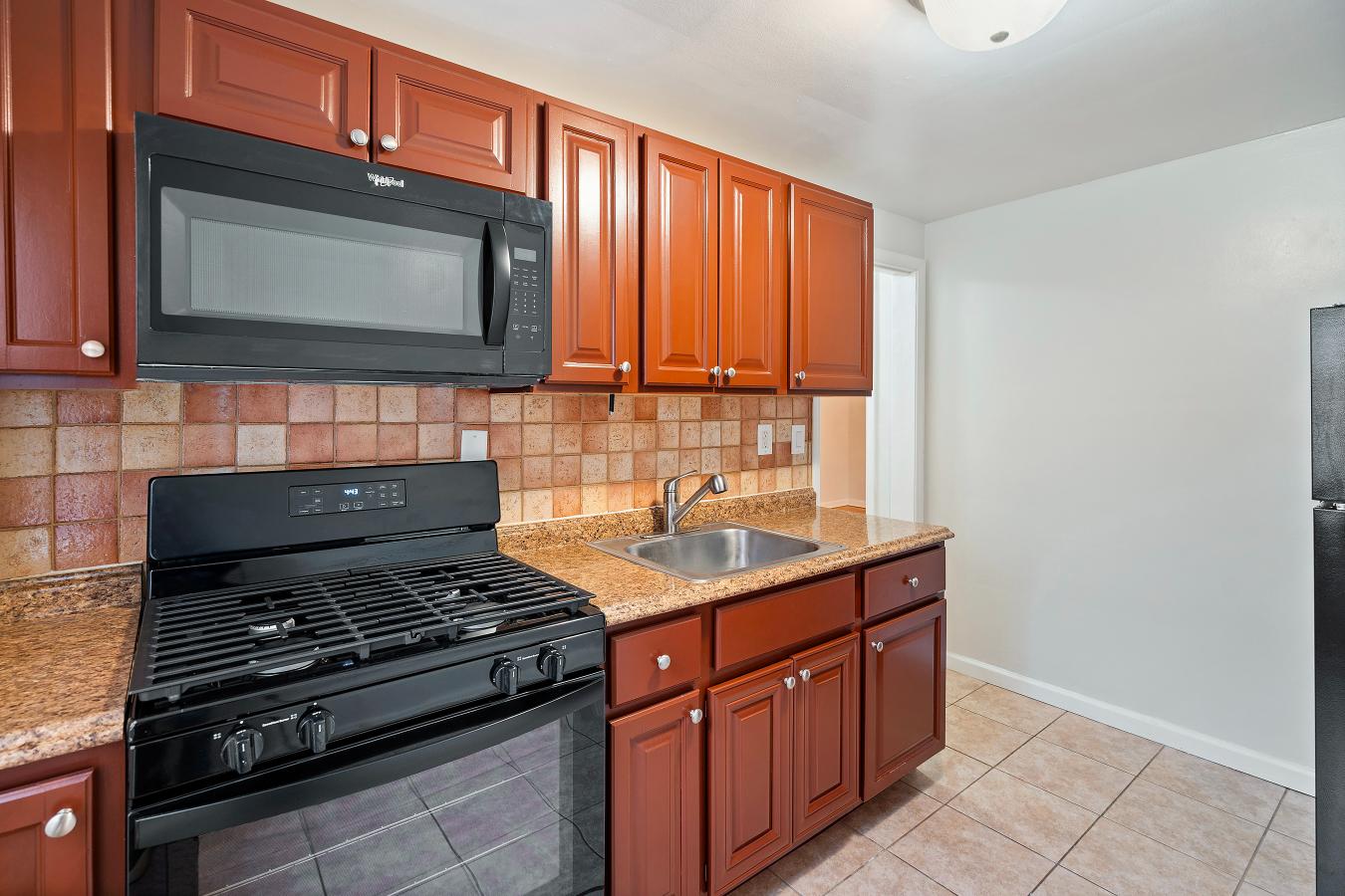 263 Bloomfield Avenue Apartments Image 7