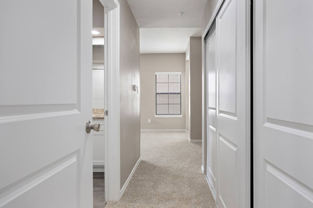 Waters Edge Apartment Homes Image 44