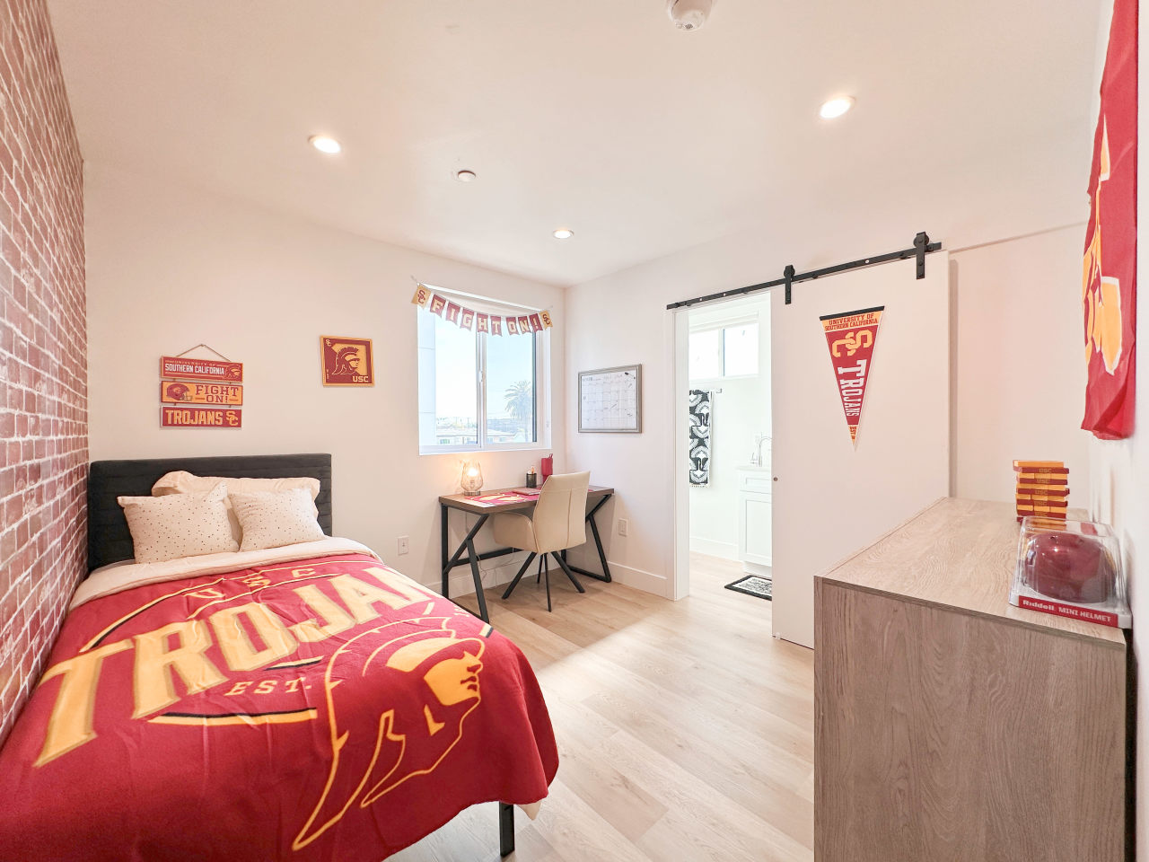 1338 West 35th Place - Co-Living Image 16