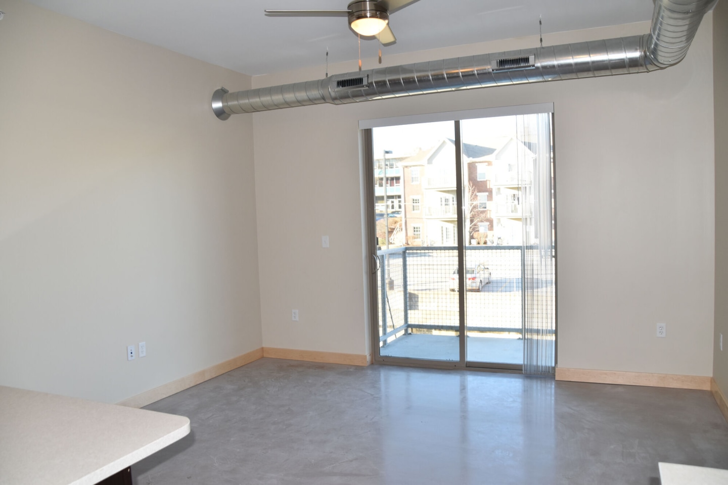 501 Brady Image 8