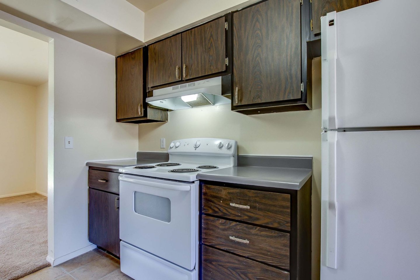 Black Hawk Apartments Image 3