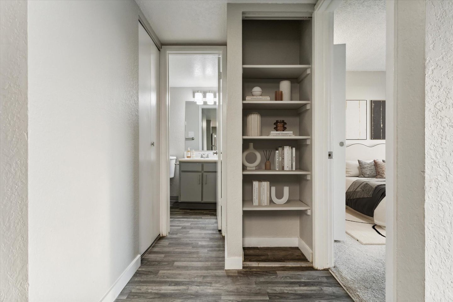 Westlake Apartments Image 36