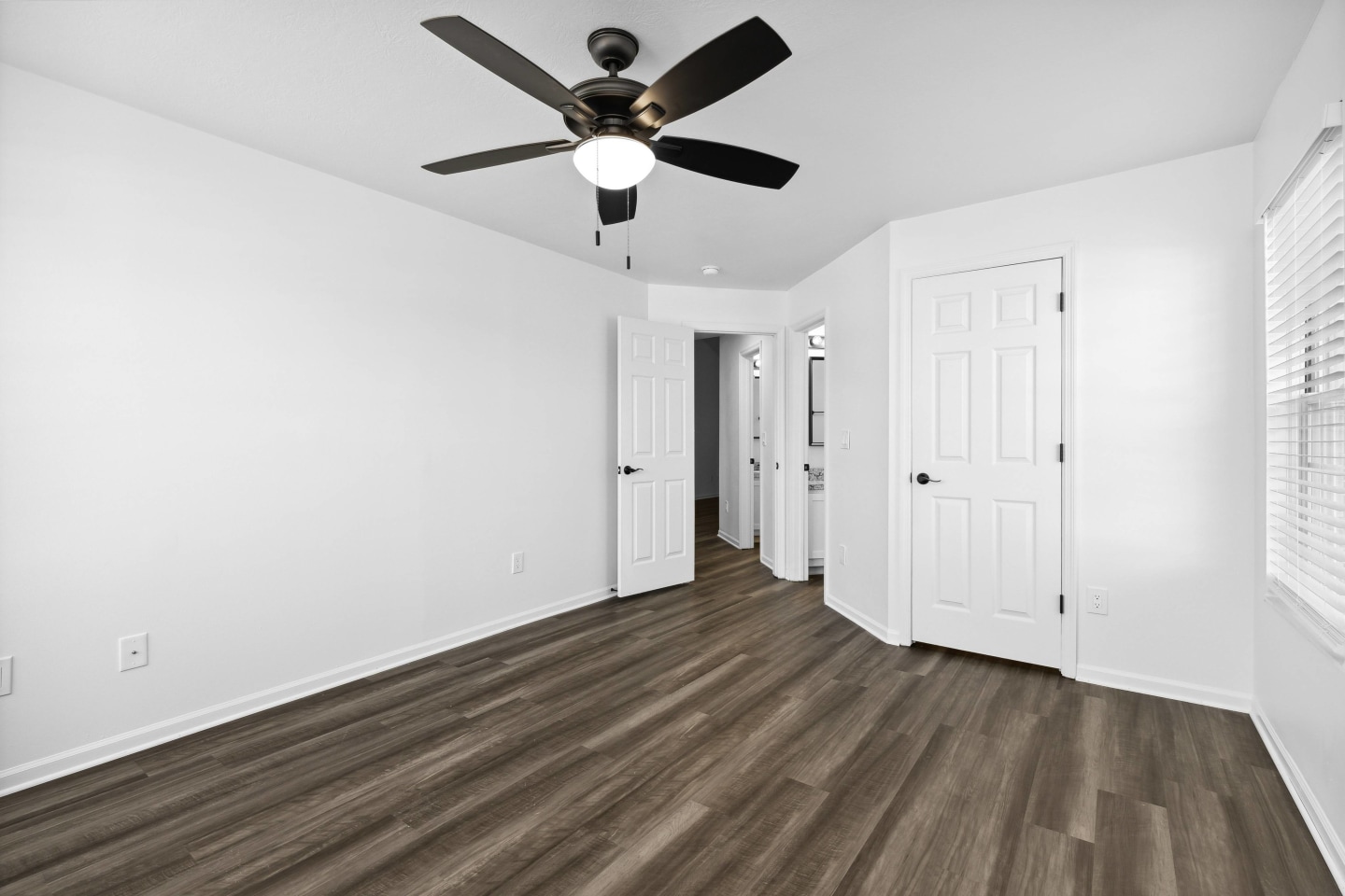 The Residence at Turnberry Apartment Homes Image 8