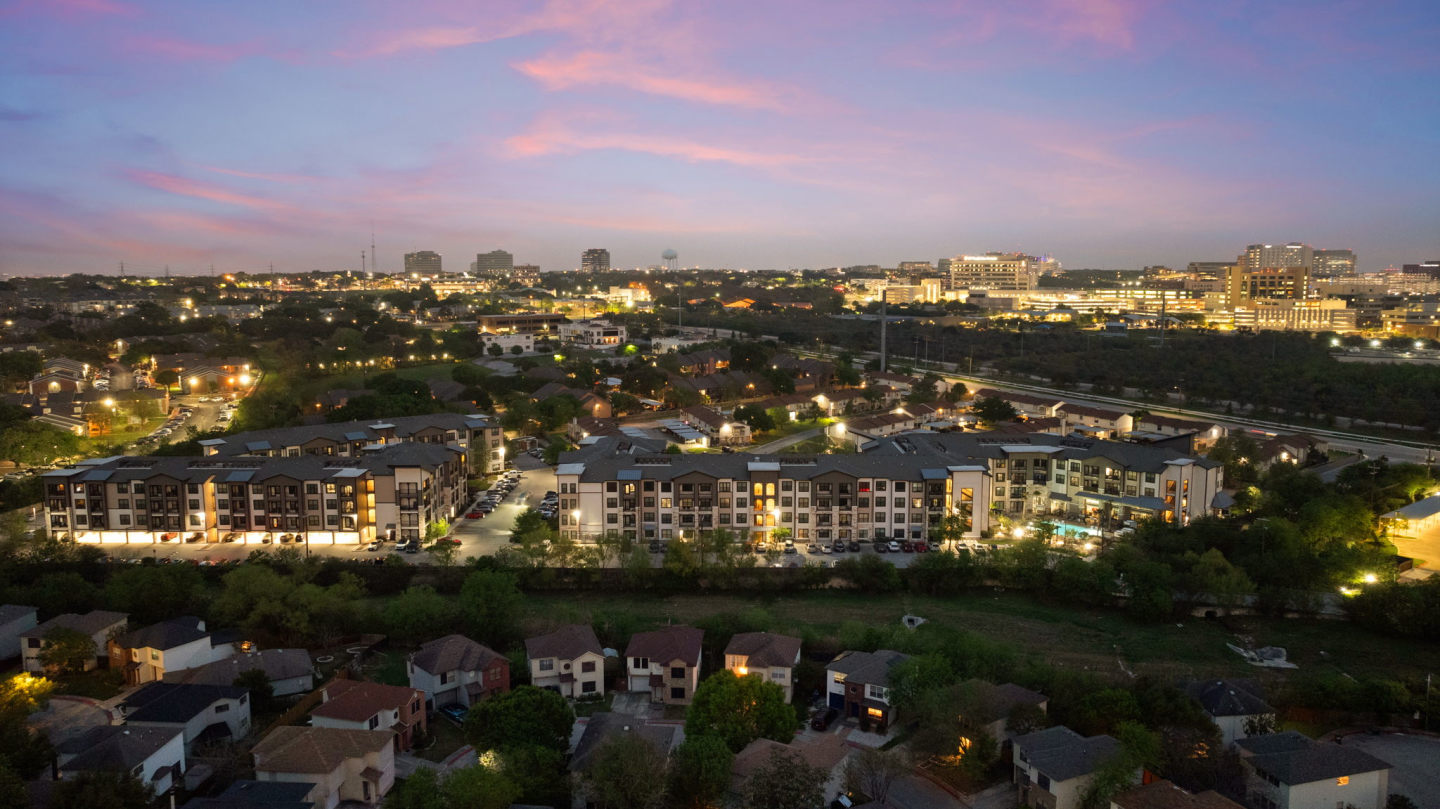 Axis Hamilton Image 156