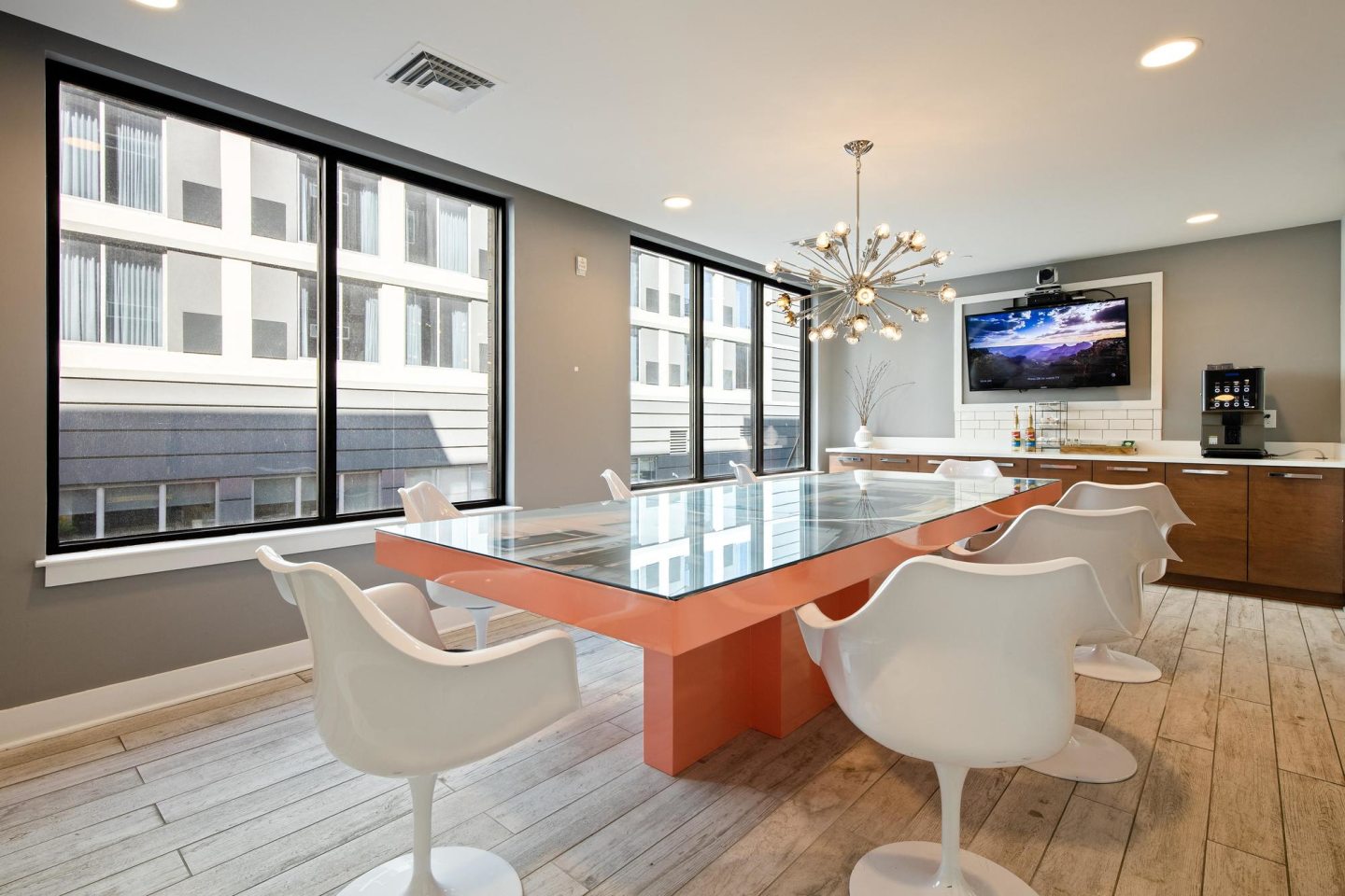 The Dartmouth North Hills Apartments Image 6