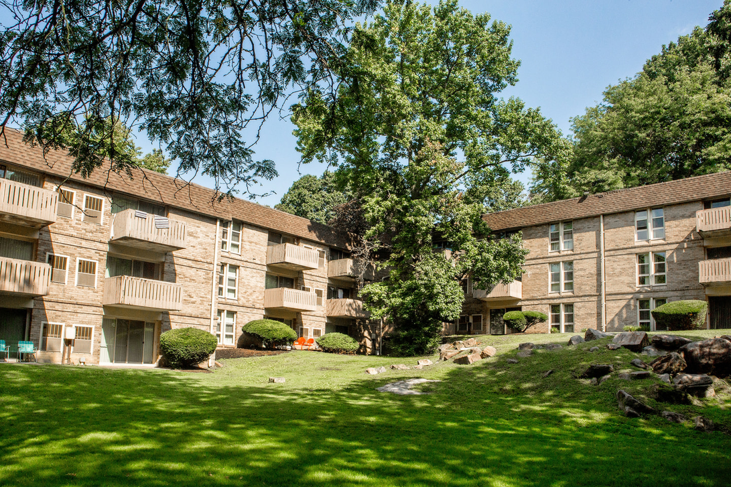 Top of the Hill Apartments Image 17