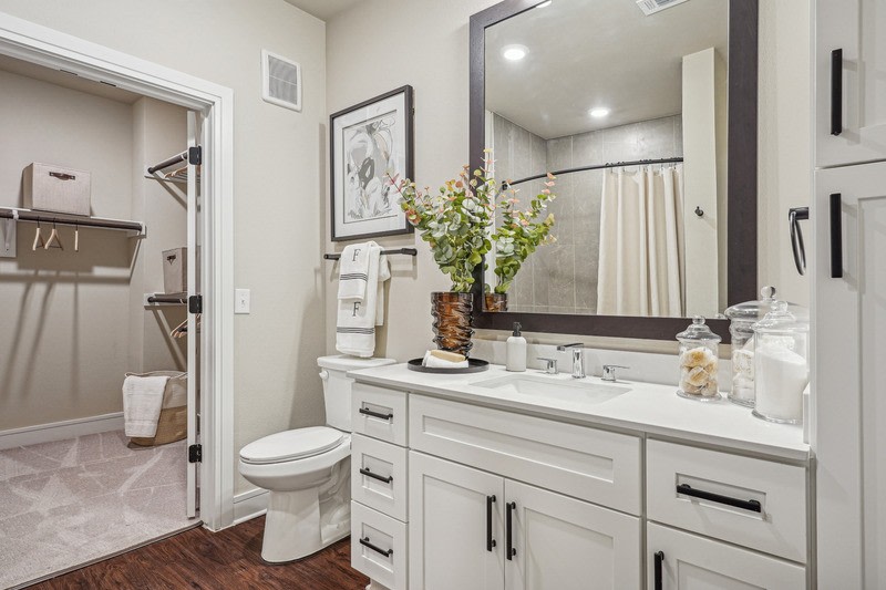 Residences at Fairview Town Center Image 16
