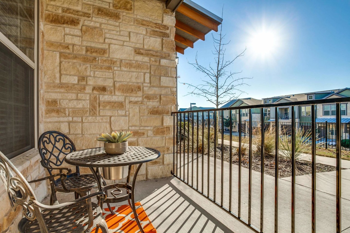 Overlook at Stone Oak Park Apartments Image 15