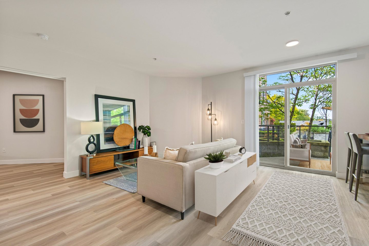 Queen Anne Collection Image 9