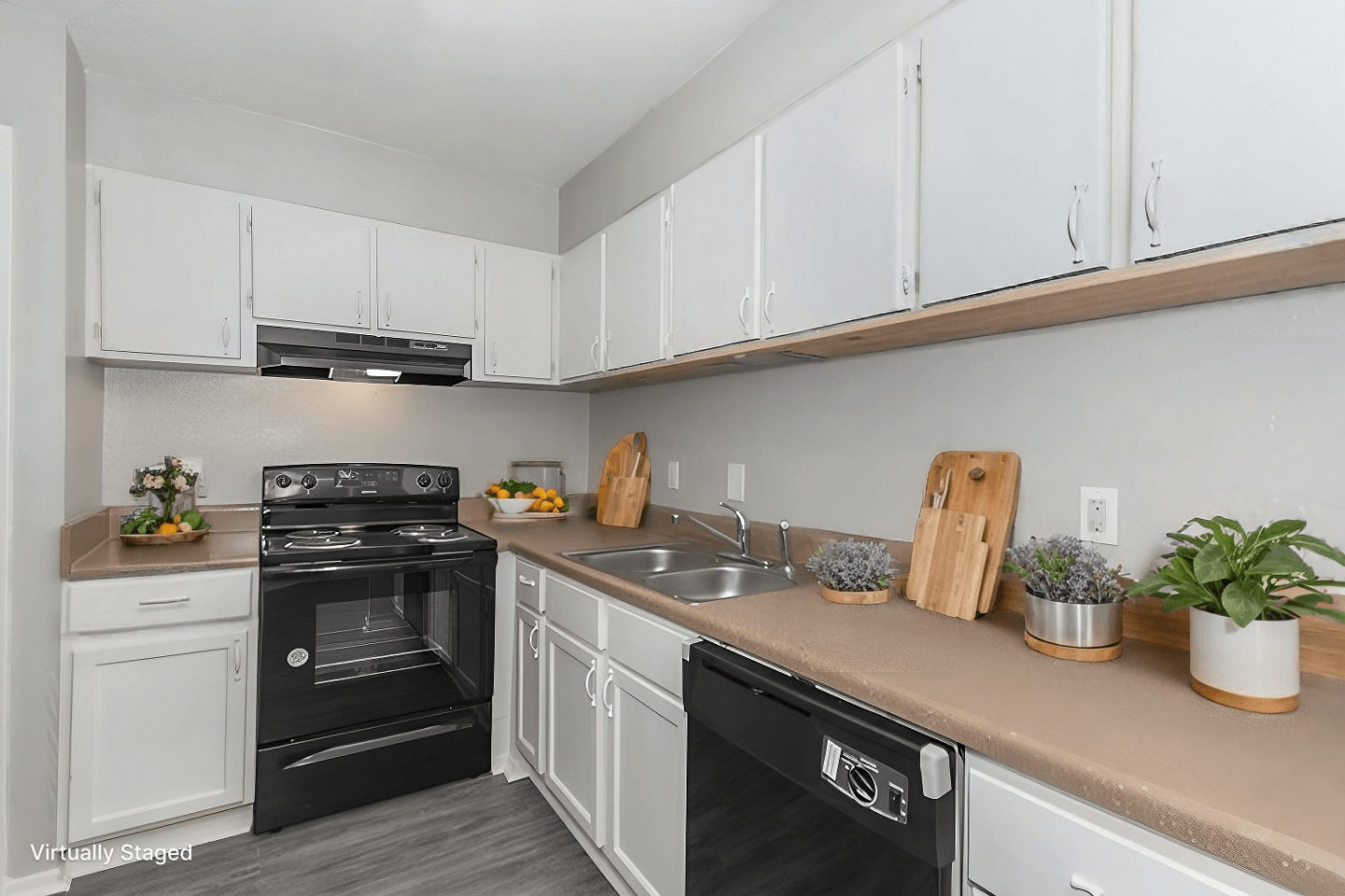 Ravenwood Apartments Image 3