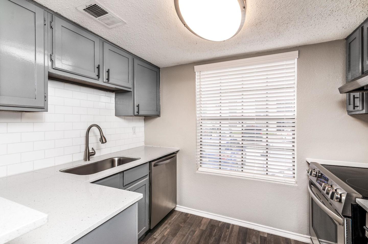 Wythe Apartment Homes Image 3