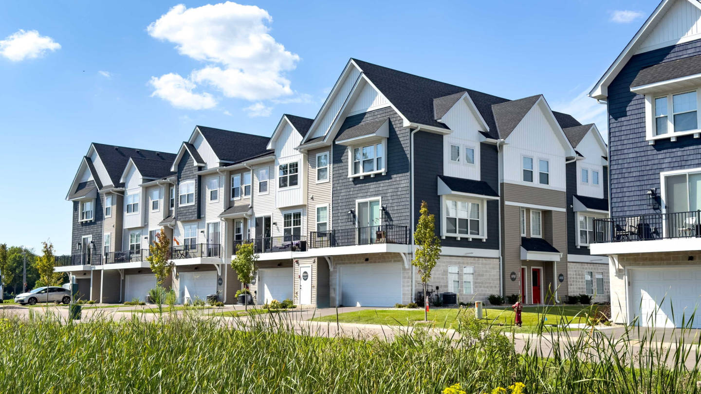 Field & Grove Townhomes of Champlin Image 38