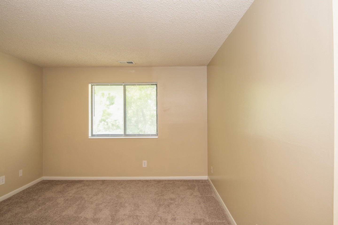 Meadow View Apartments & Townhomes Image 58