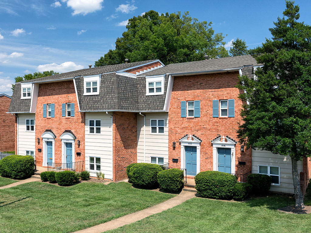 Chelsea Square Apartments Image 6
