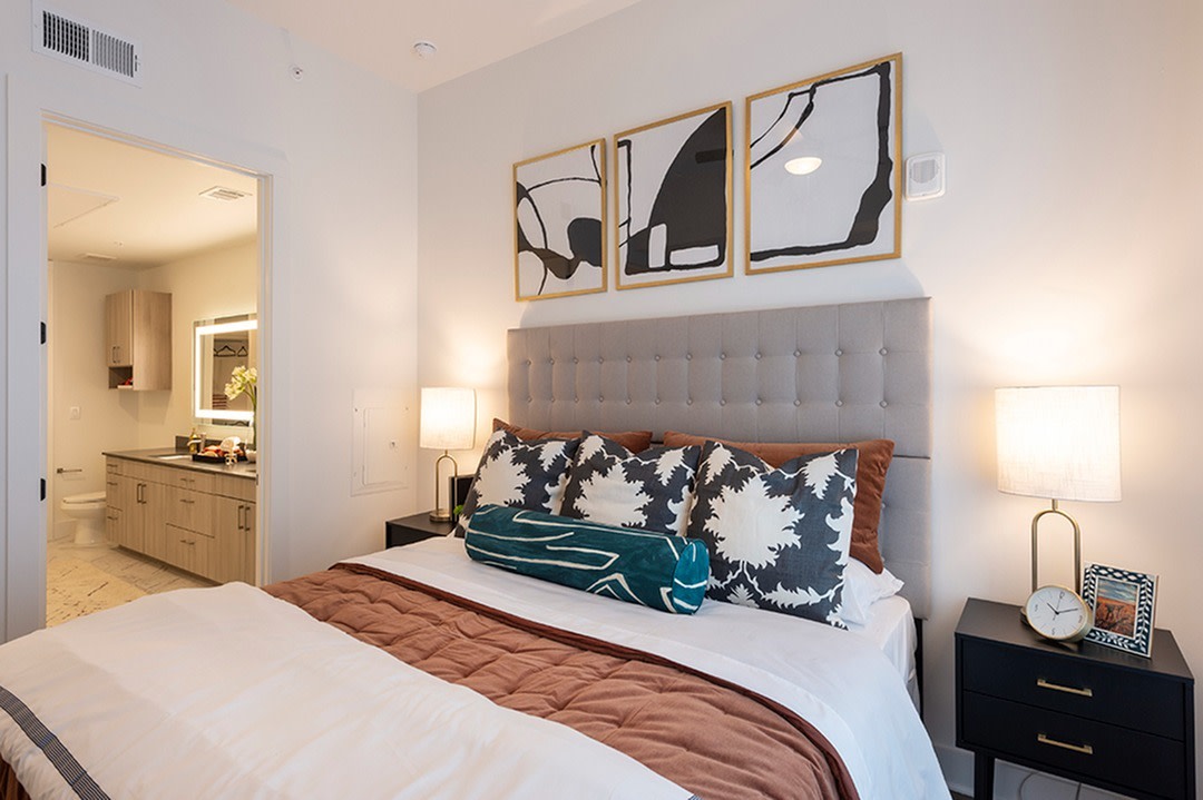 Pearl Rosemont Image 26