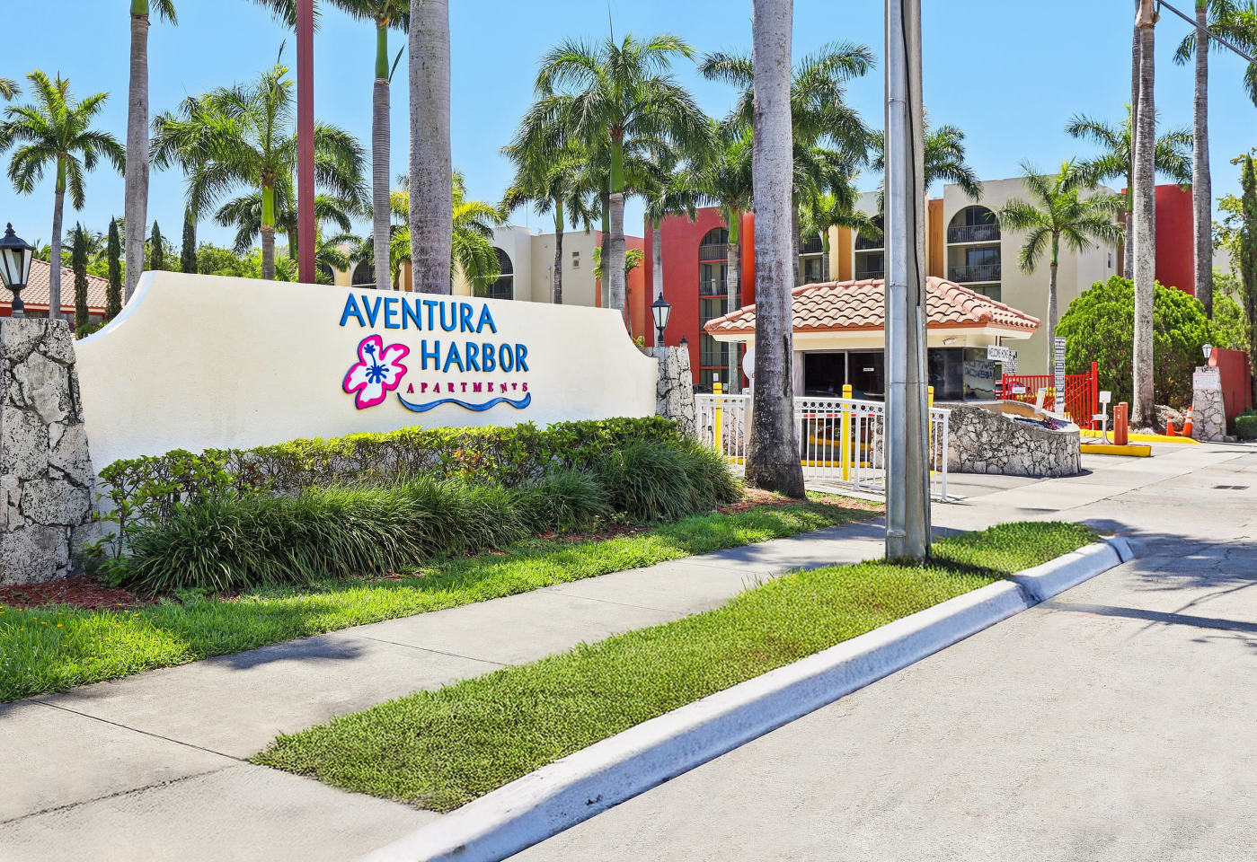 Aventura Harbor Apartments Image 5