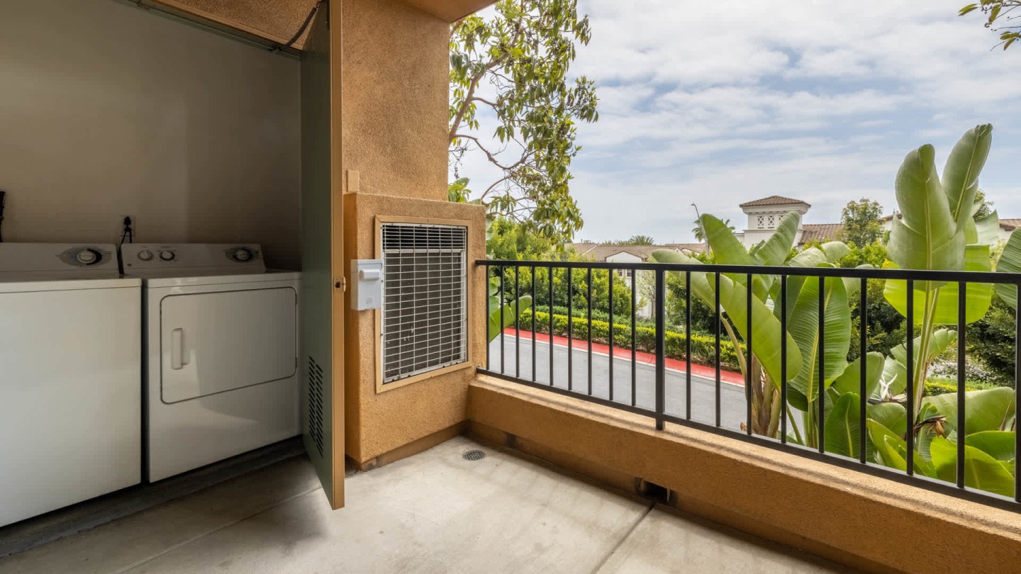 Bay Hill Apartments Image 3