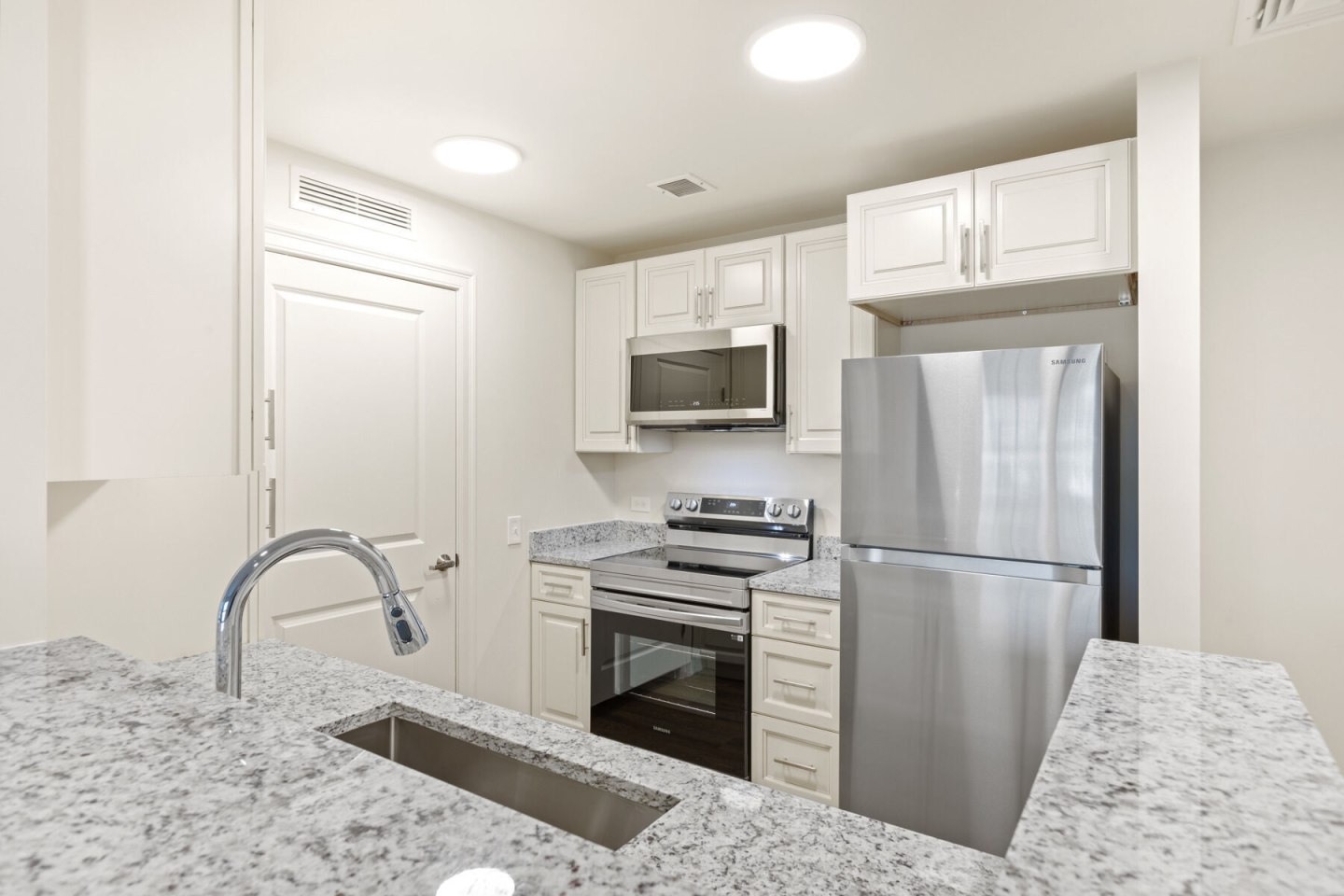 Topograph Apartments Image 18