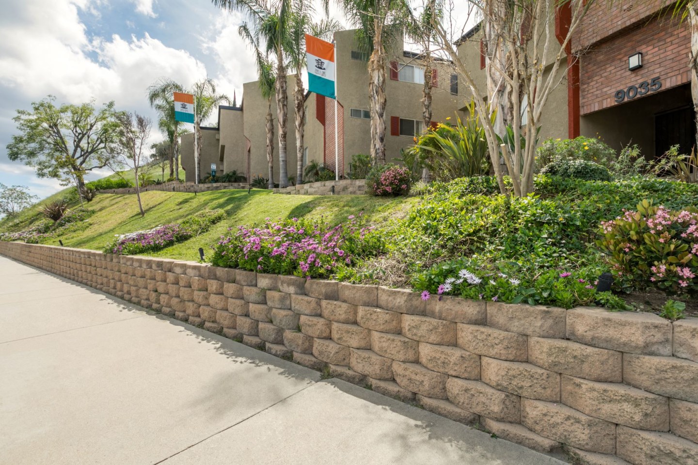 Topanga Canyon Apartments Image 39