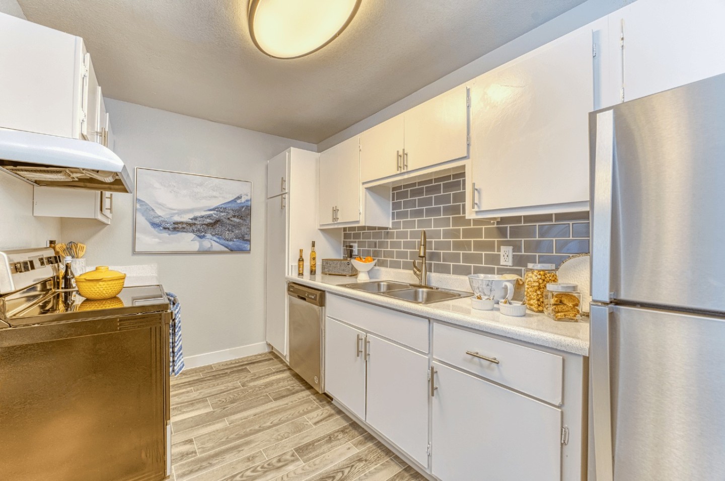 Las Brisas Apartment Homes Image 2