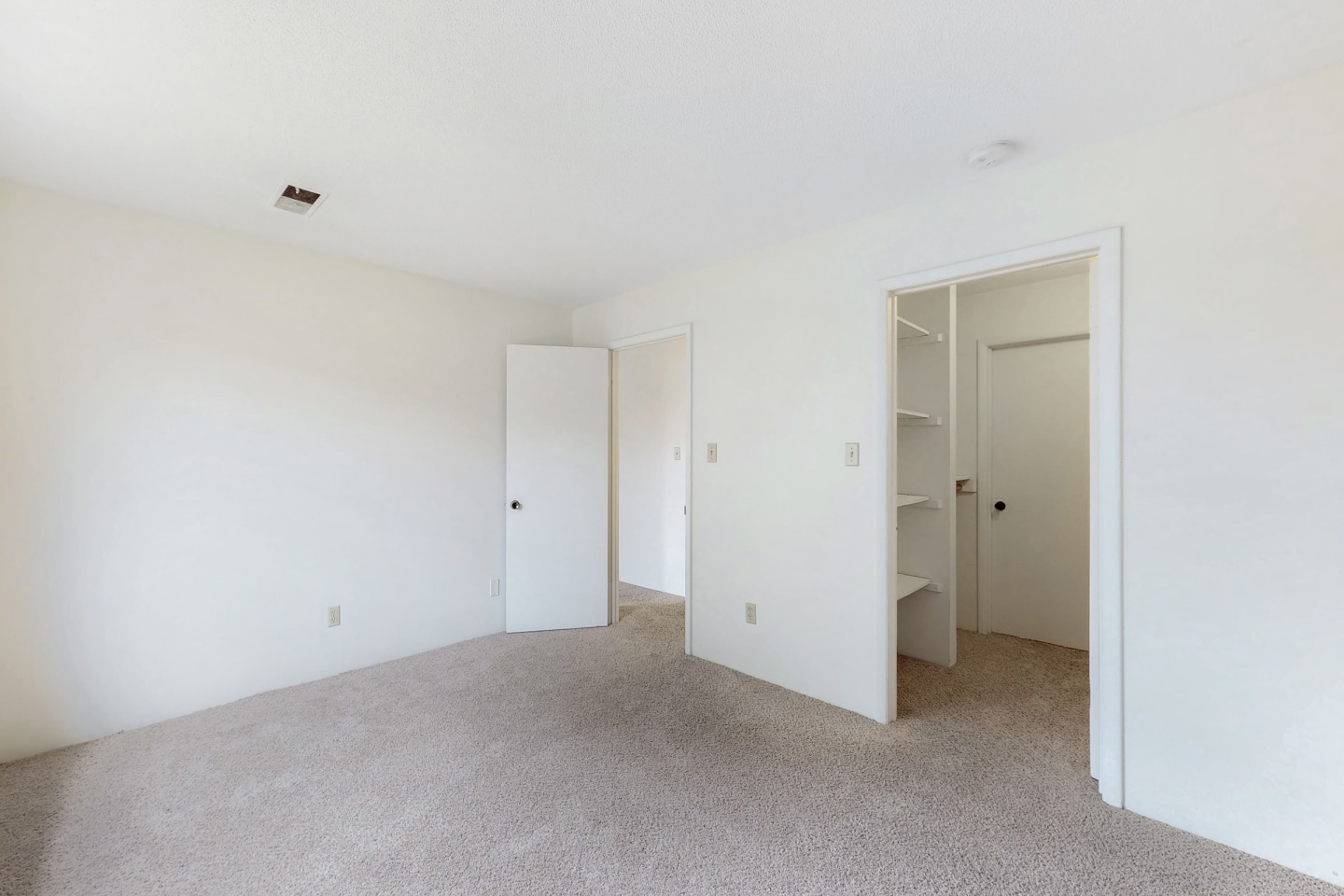 Sherwood Glen Image 25