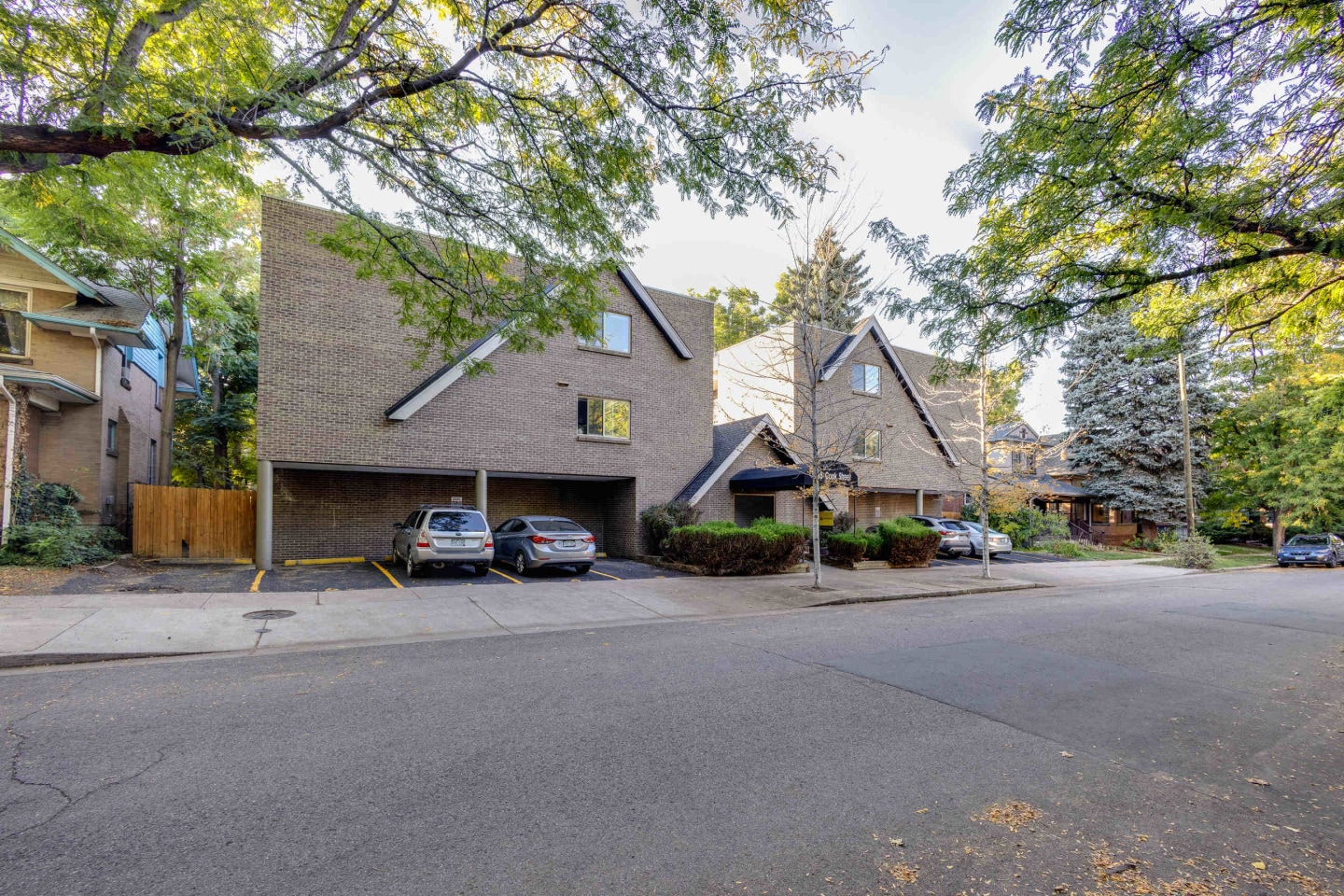 1635 Cook Image 13