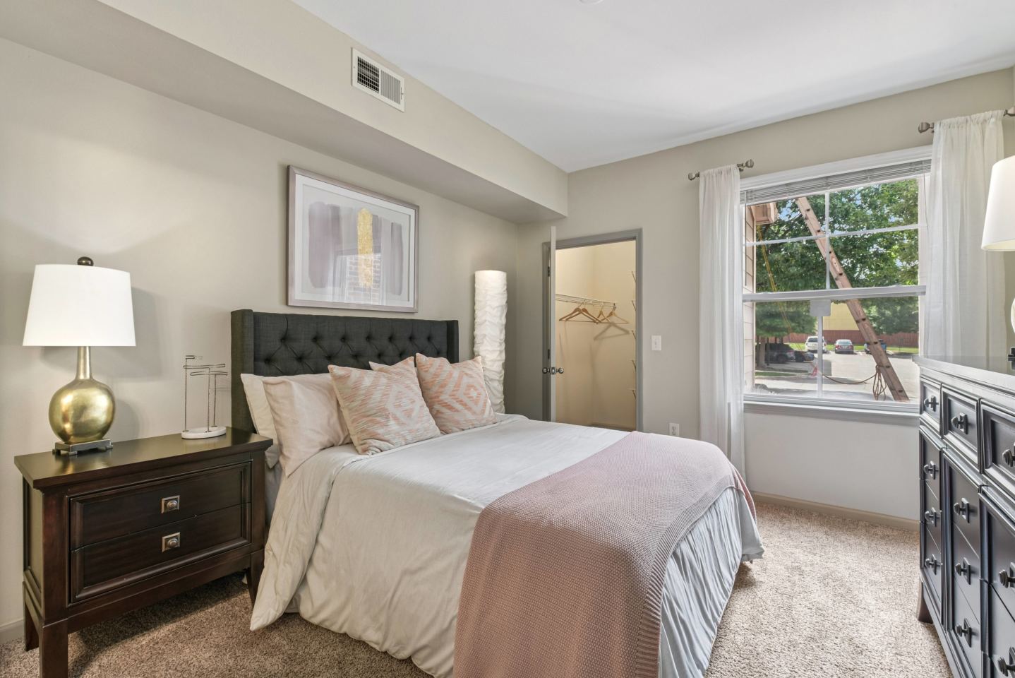 Aspire Roxbury Image 9