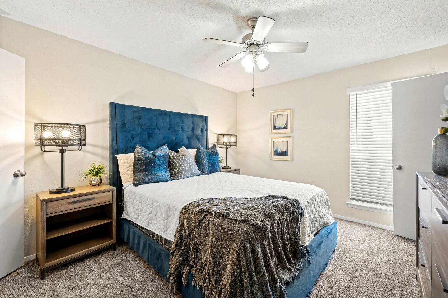 Keller Oaks Apartments Image 9