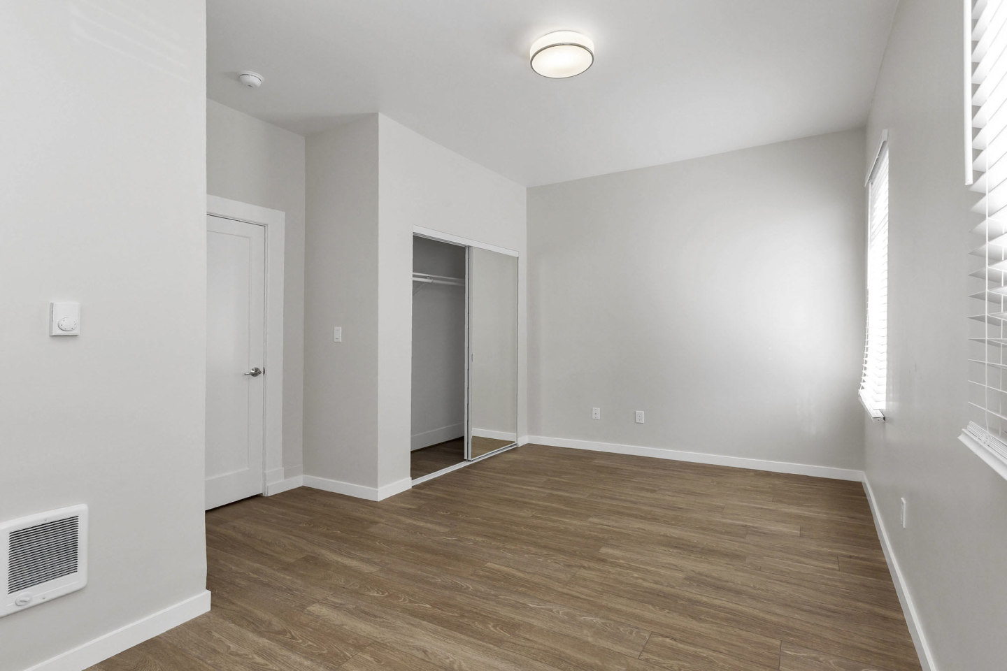 1244 California Apartments Image 19