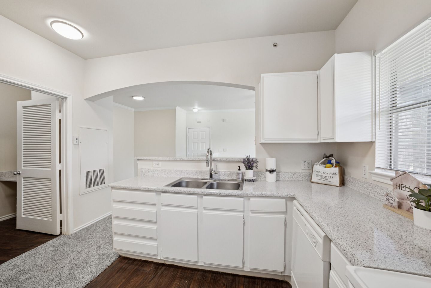 Kensington Park Apartment Homes Image 6