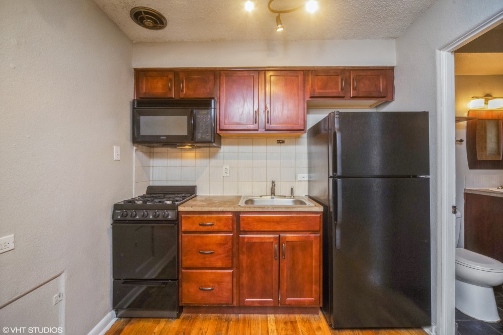 1355 Pearl Image 8