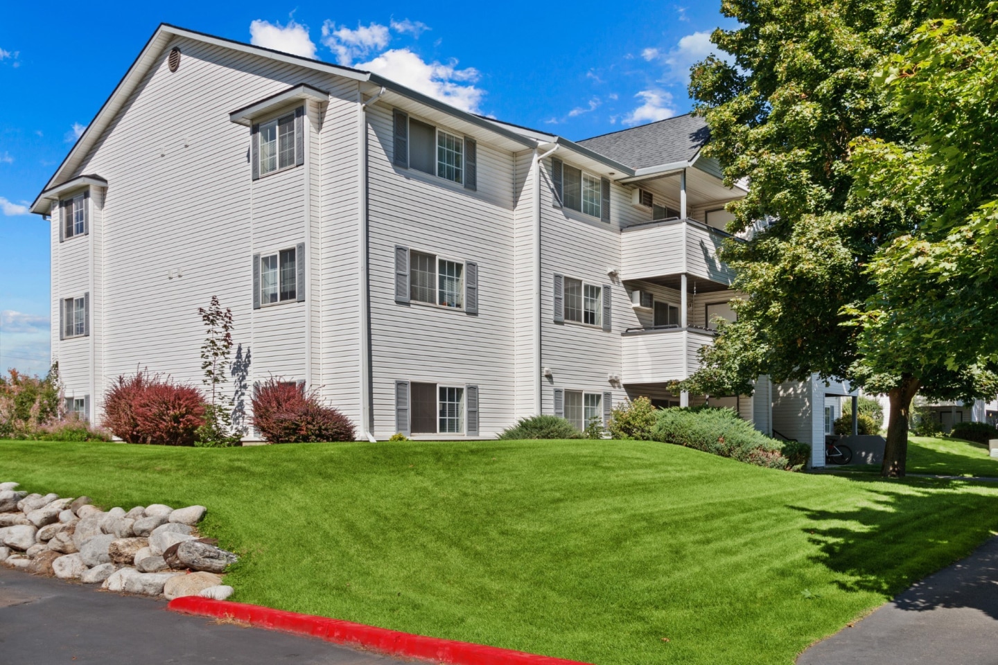 Farr Court Apartments Image 18