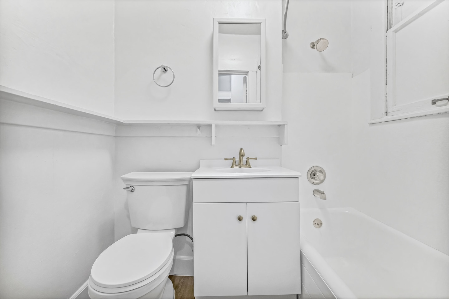 828 Jones Image 6