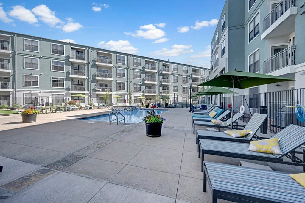 The Metro Apartments Image 13