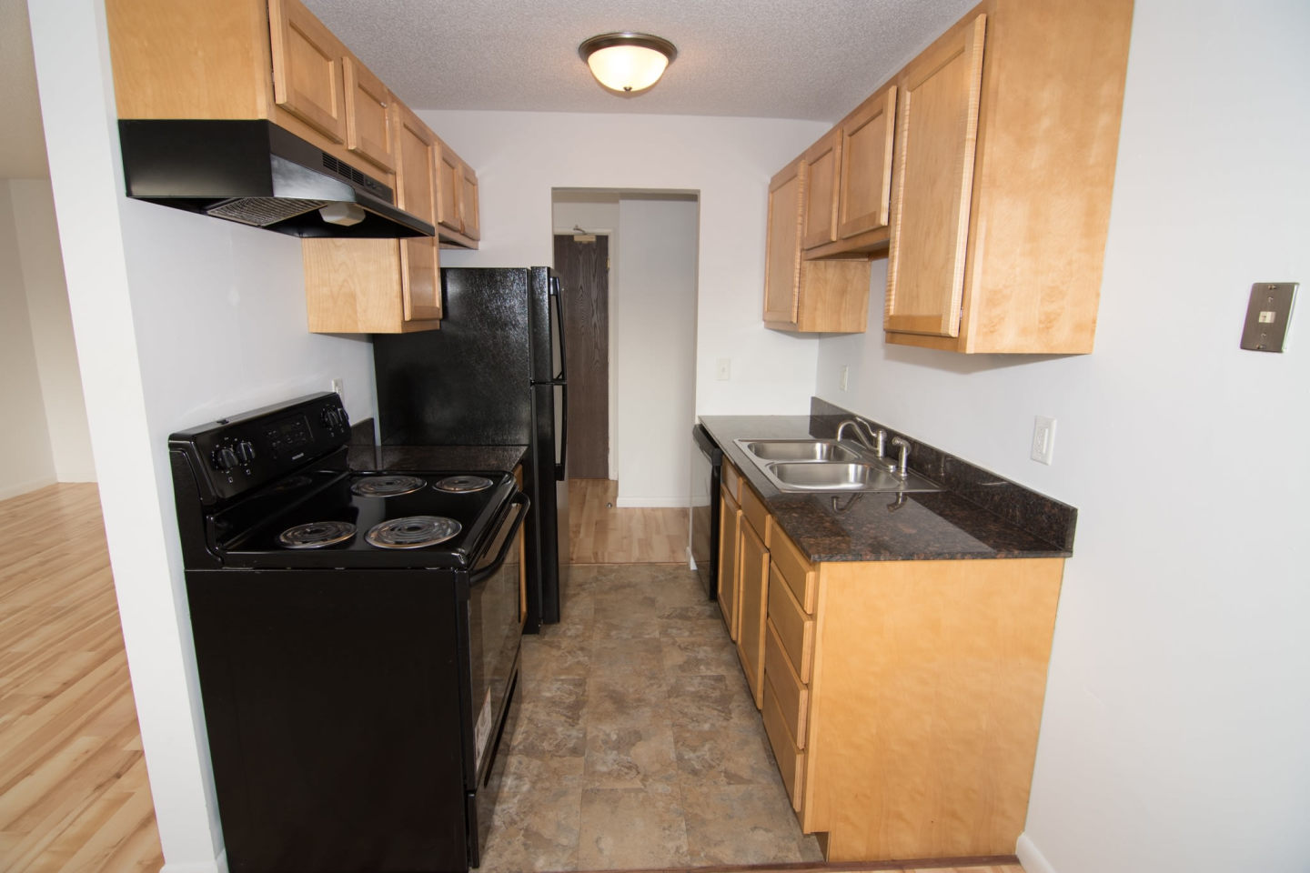 2731 Pillsbury Image 11