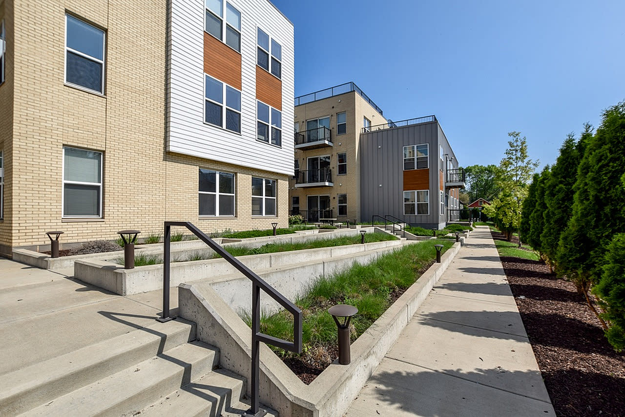 700 East Image 45