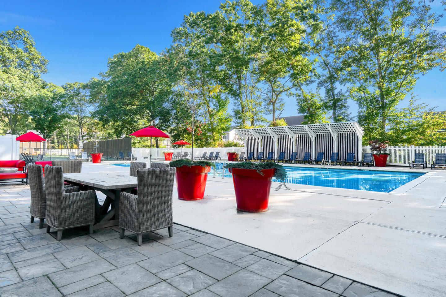 Royal Crest Estates Image 12