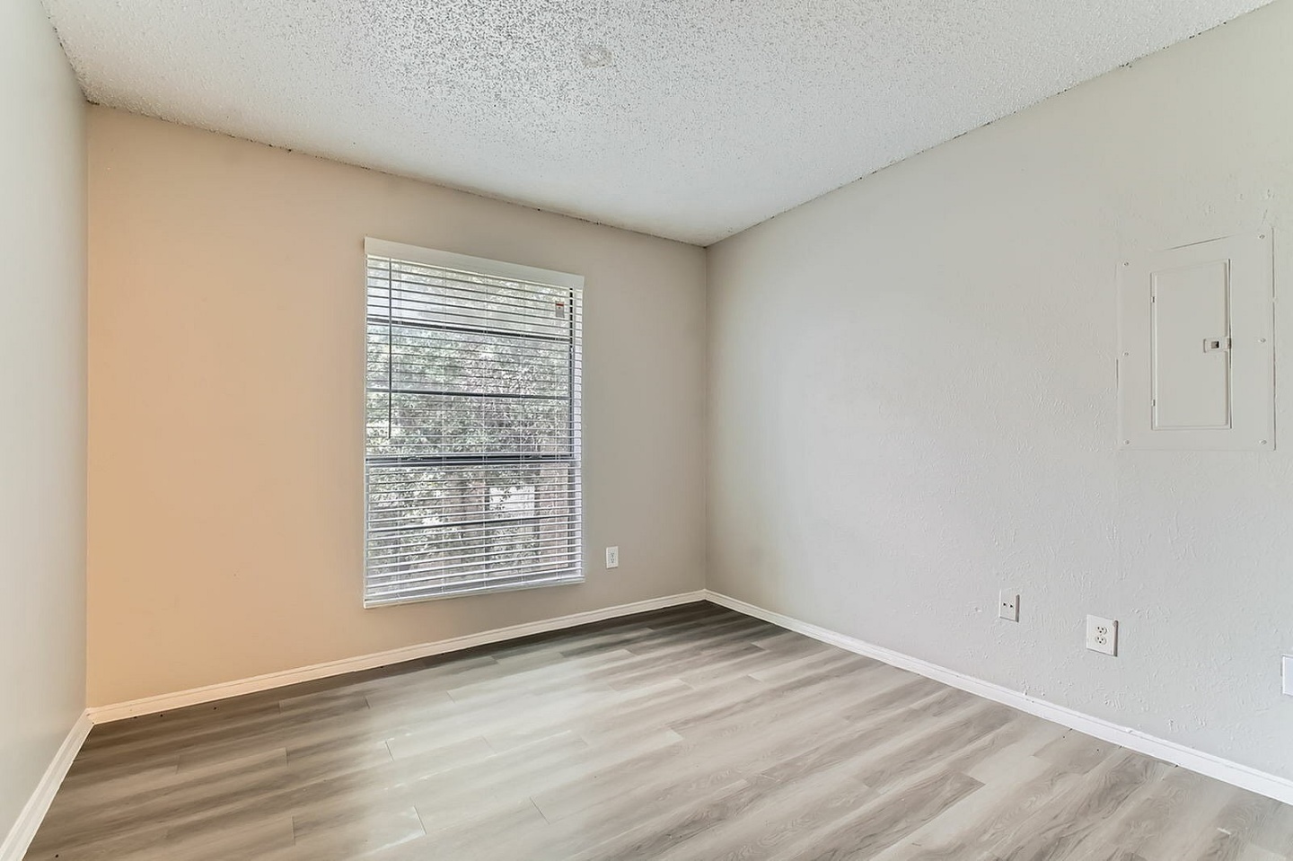 500 Flats Image 32