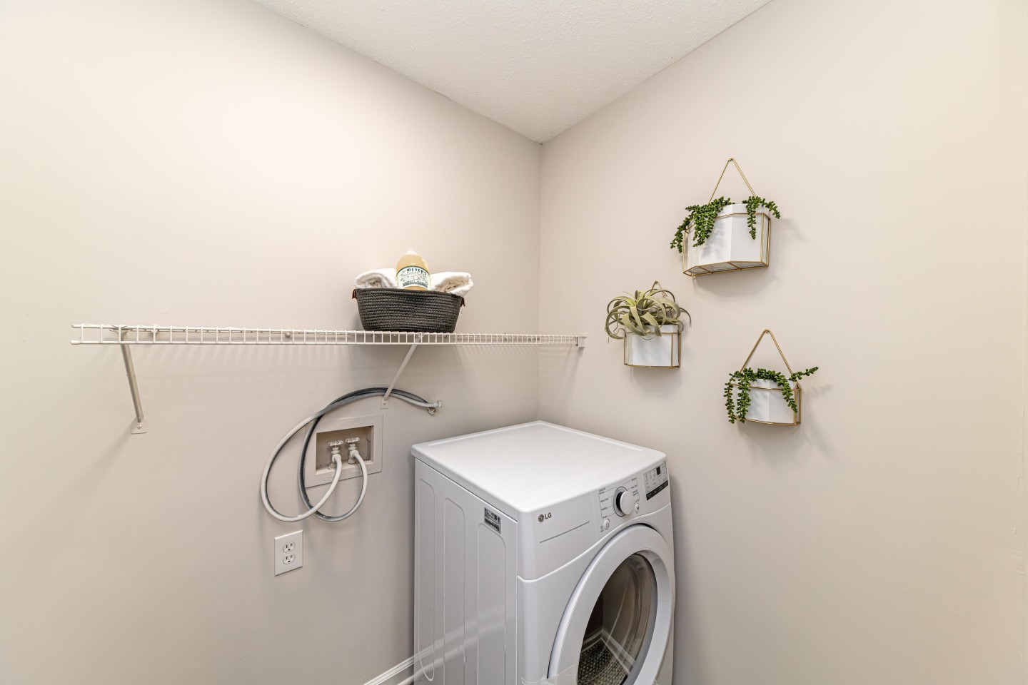 The Alexander Apartment Homes Image 14