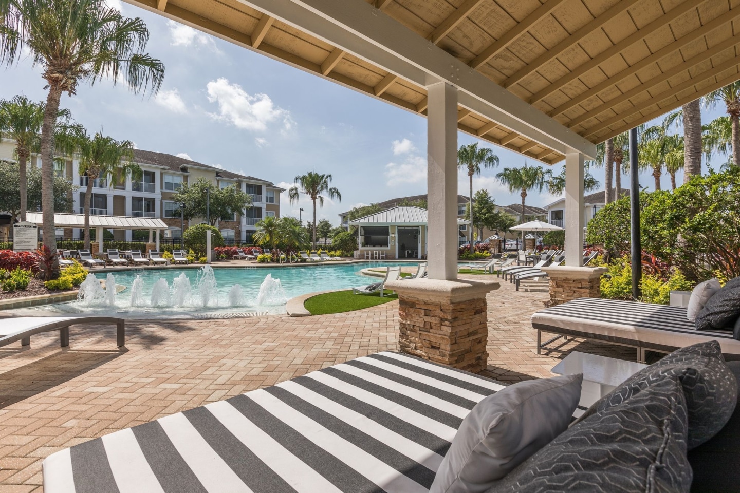 Luxe at 1820 Image 9